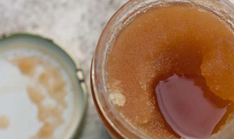 راه جلوگیری از شکرک‌زدن عسل